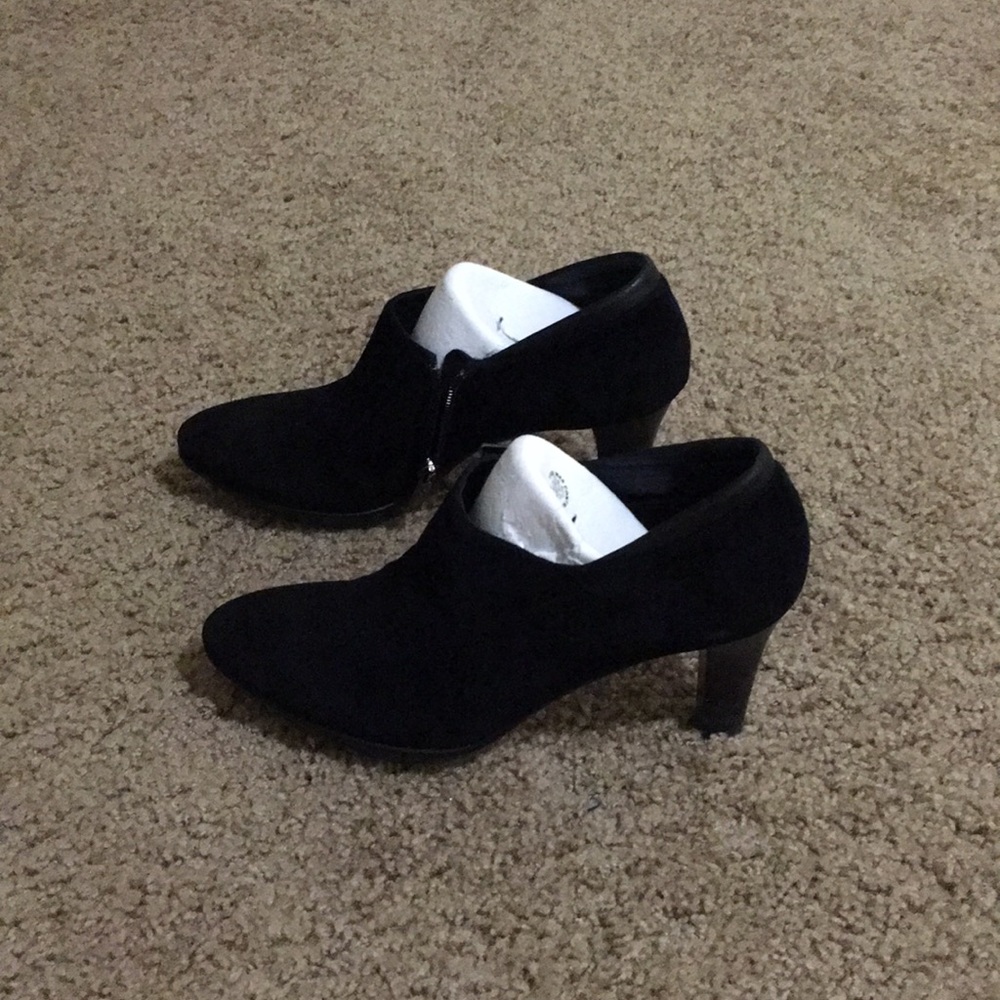 Aquatalia heels
